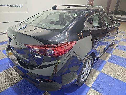 2015 MAZDA MAZDA3 i Sport FWD