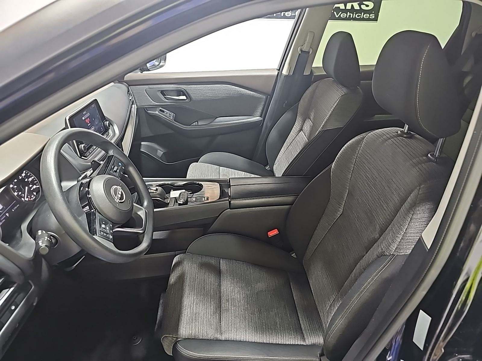 2023 Nissan Rogue SV FWD