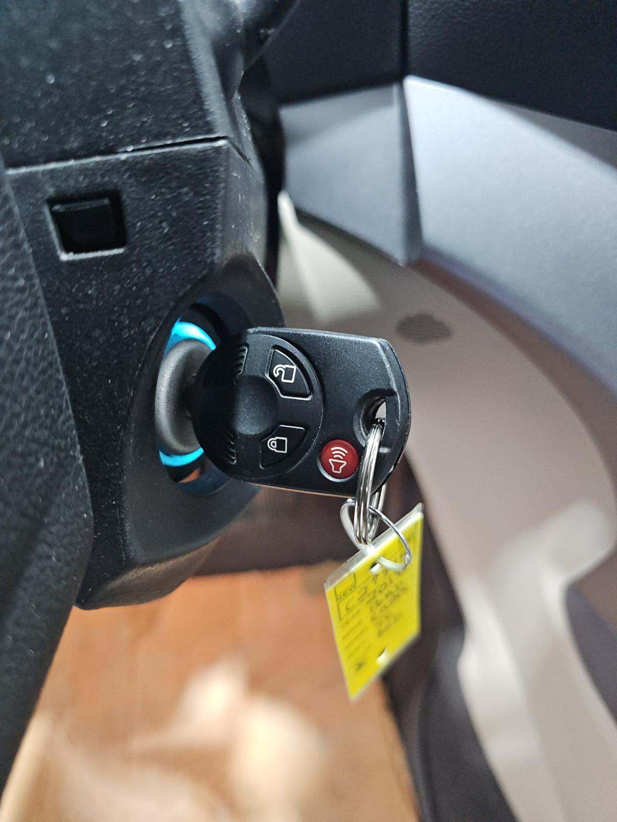 FORD ESCAPE - 8