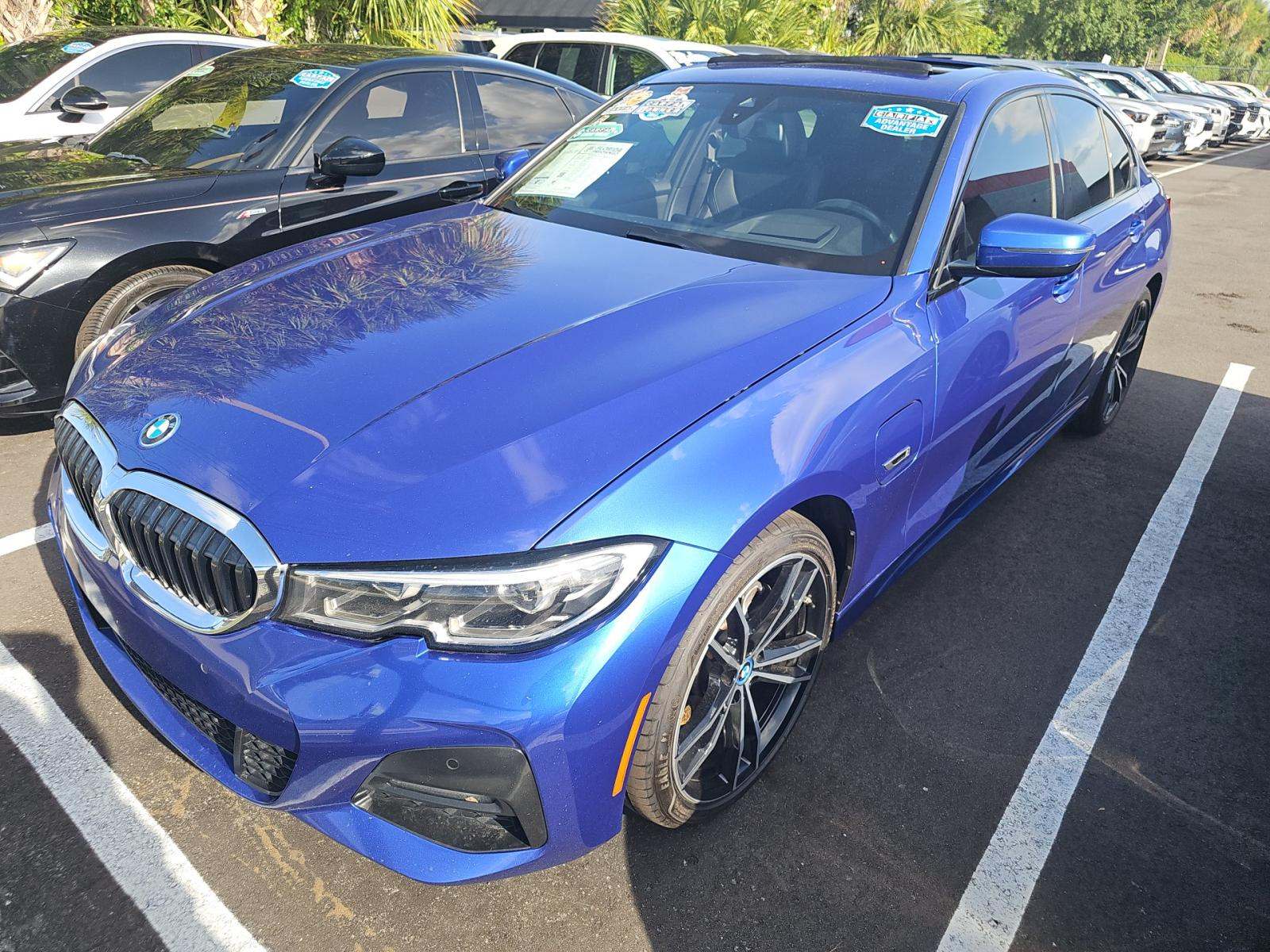 2022 BMW 3 Series 330e RWD