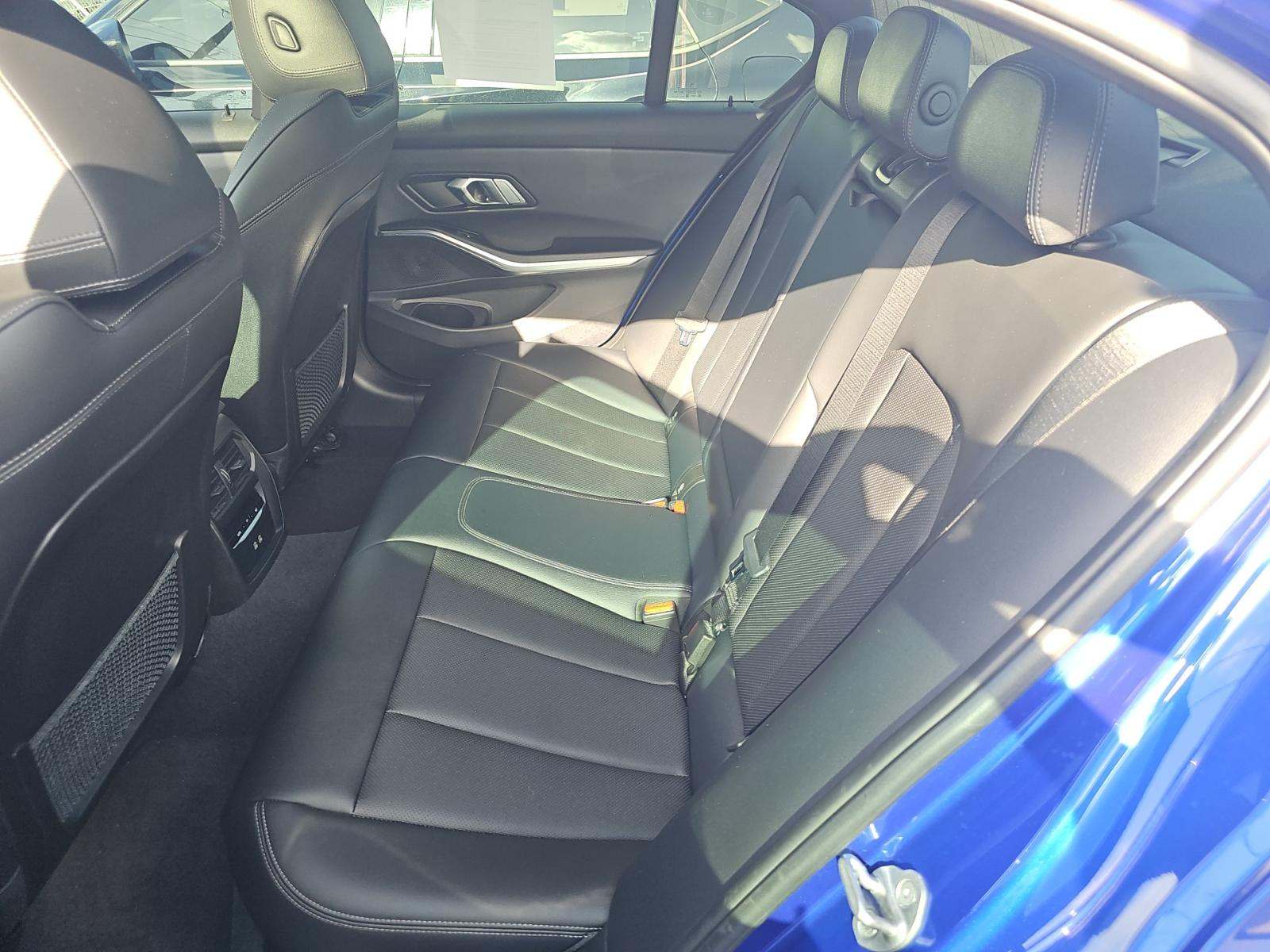 2022 BMW 3 Series 330e RWD