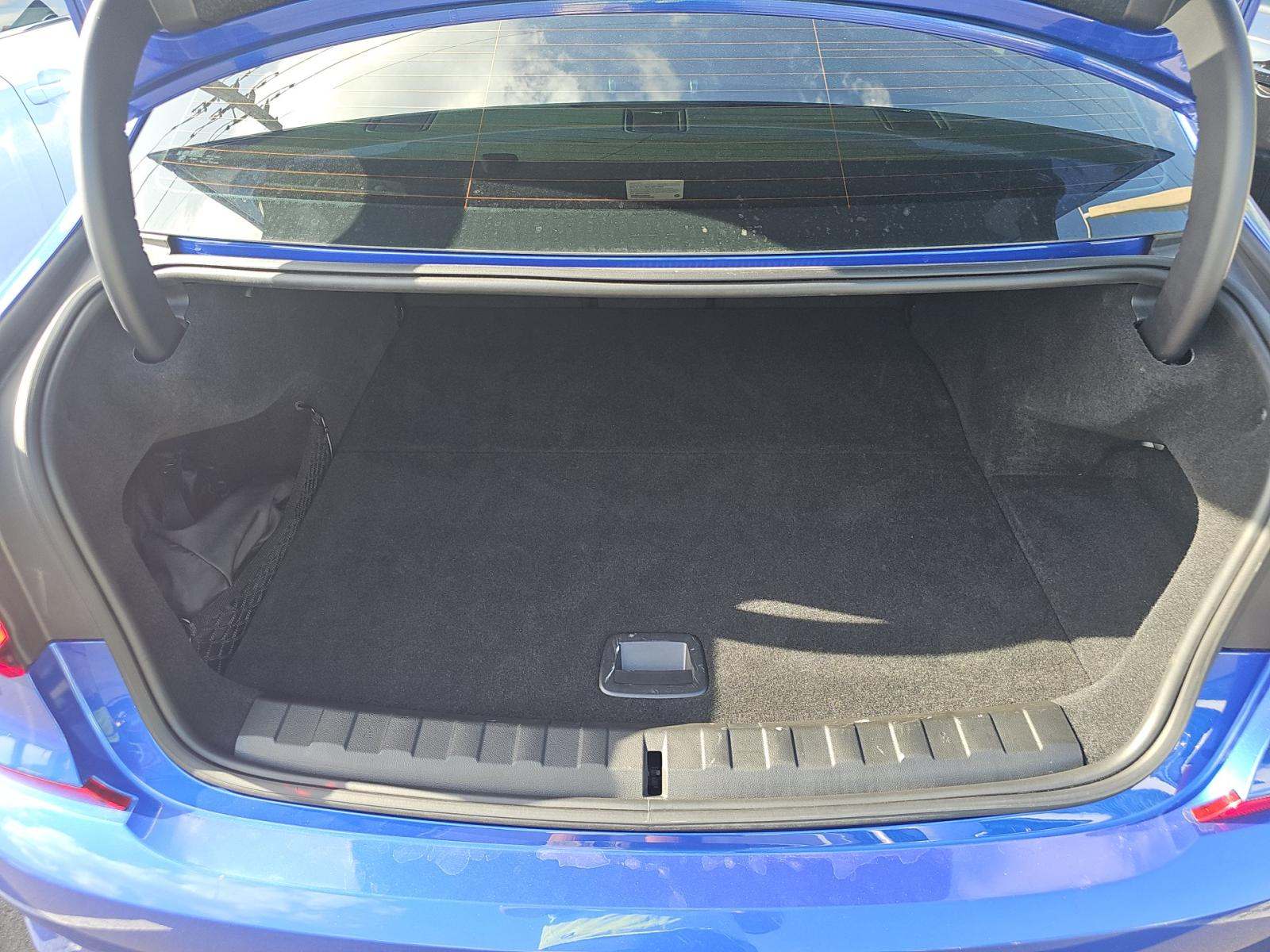 2022 BMW 3 Series 330e RWD