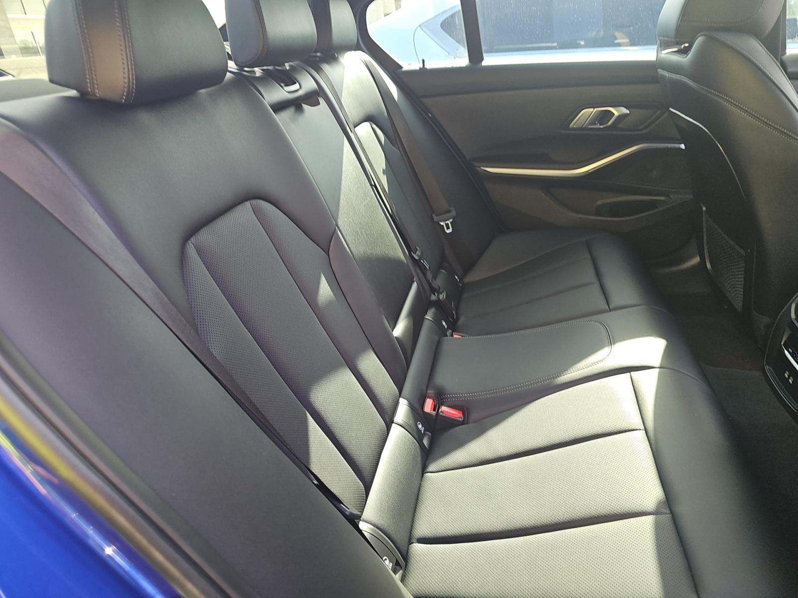 2022 BMW 3 Series 330e RWD