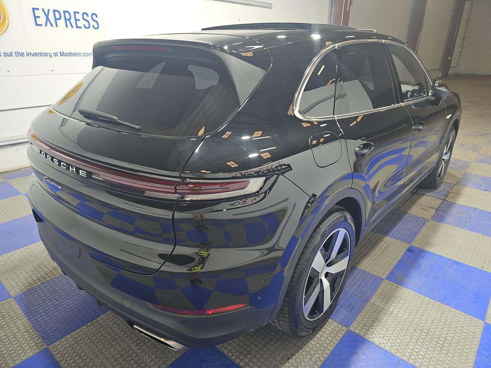 PORSCHE CAYENNE - 3