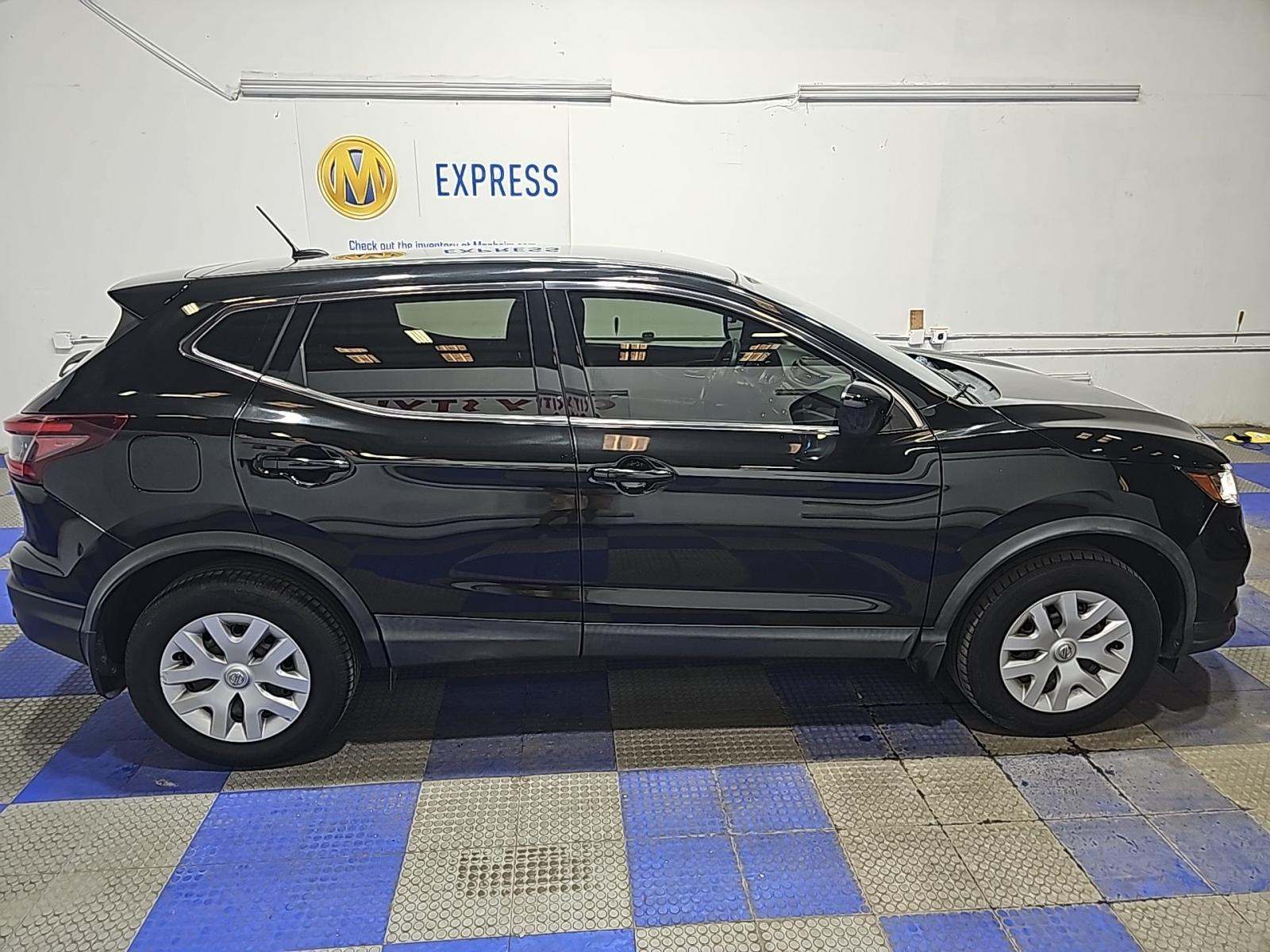 2020 Nissan Rogue Sport S FWD