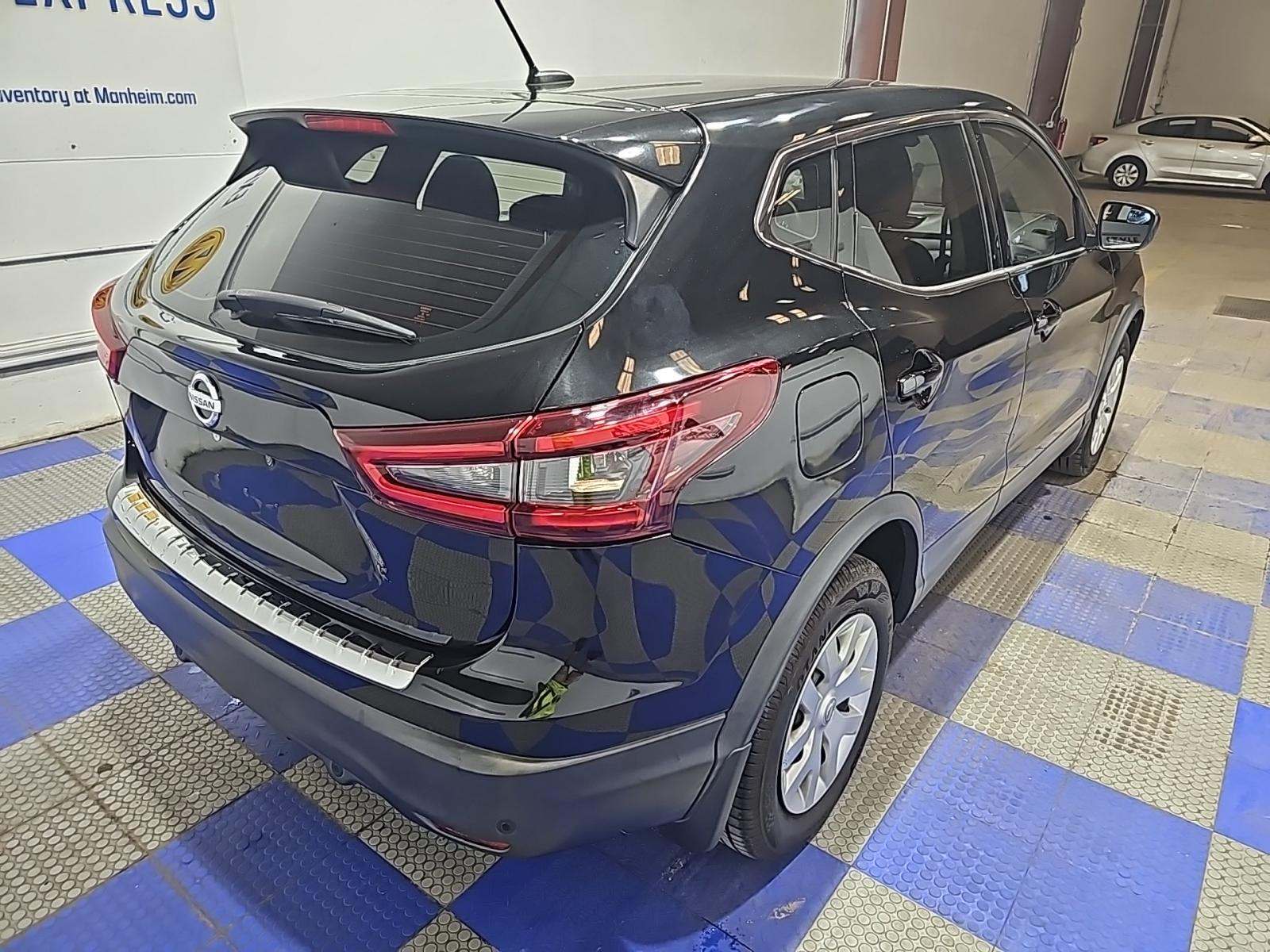 2020 Nissan Rogue Sport S FWD