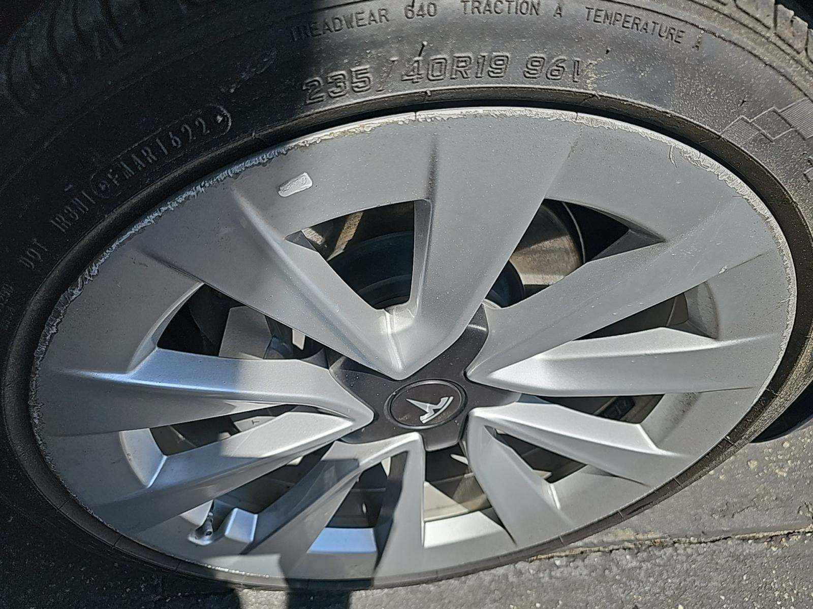 2022 Tesla Model 3 Standard Range RWD