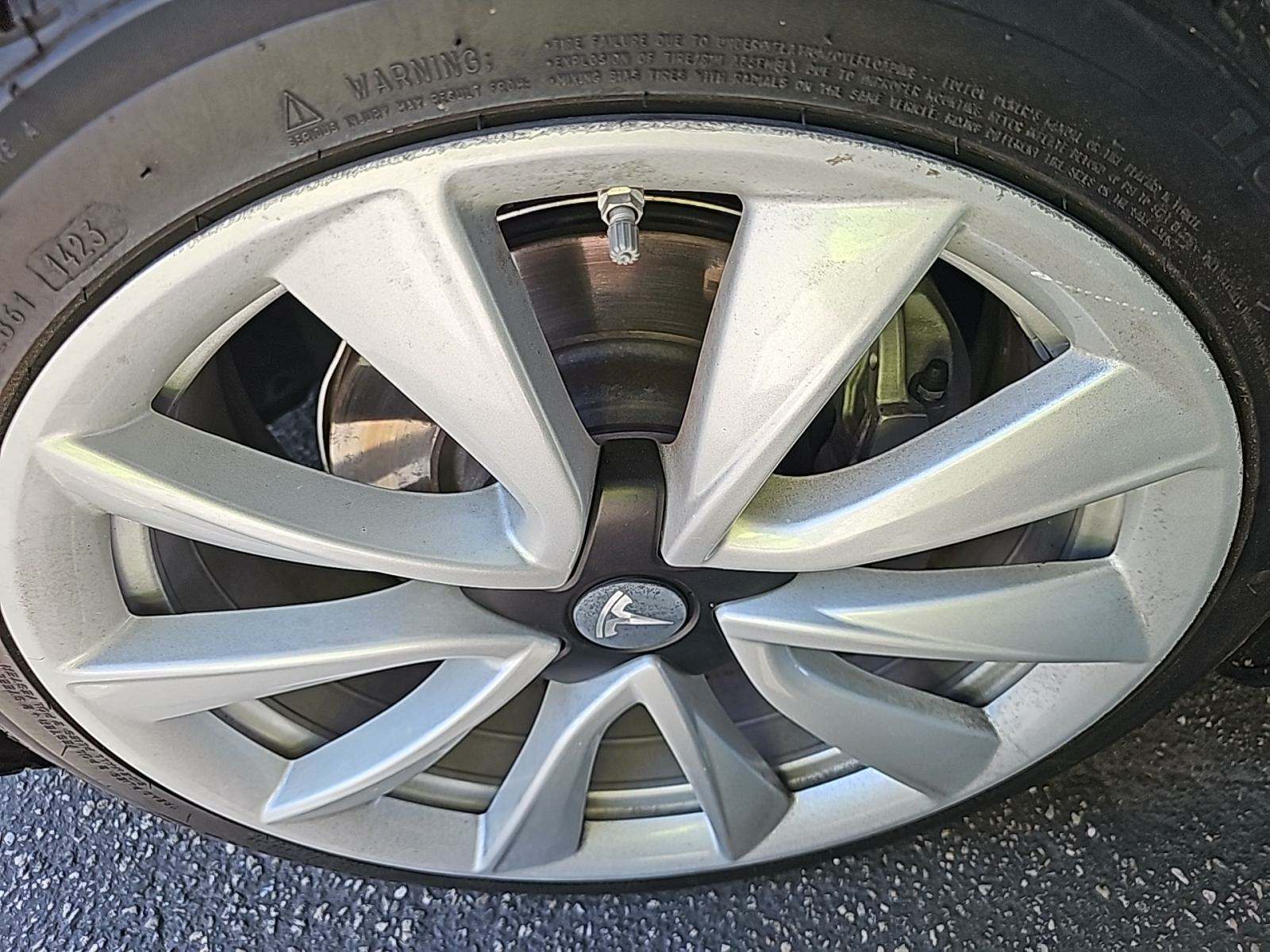 2022 Tesla Model 3 Standard Range RWD