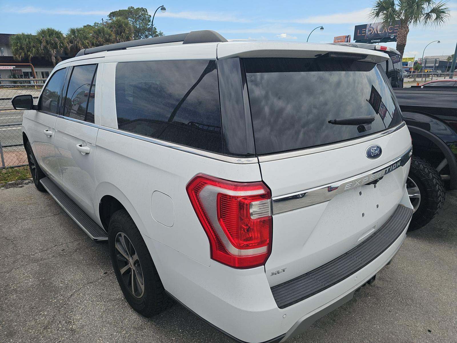 FORD EXPEDITION MAX - 2