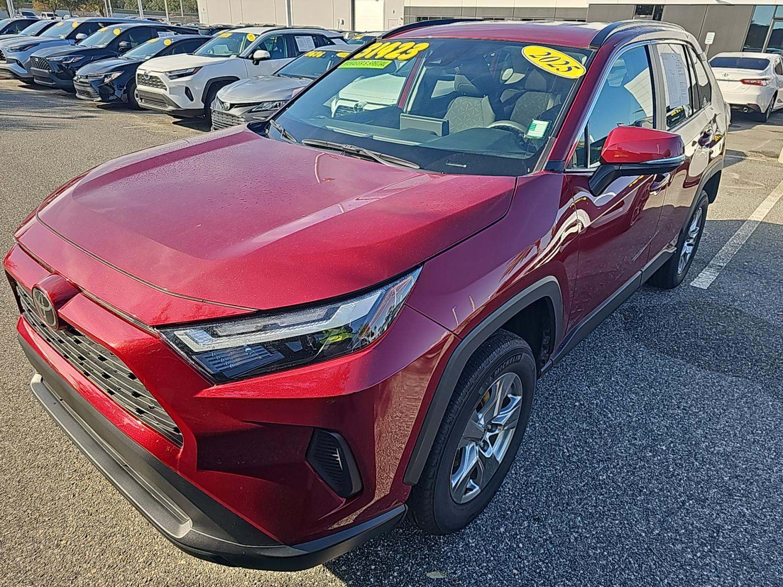 2025 Toyota RAV4 XLE FWD