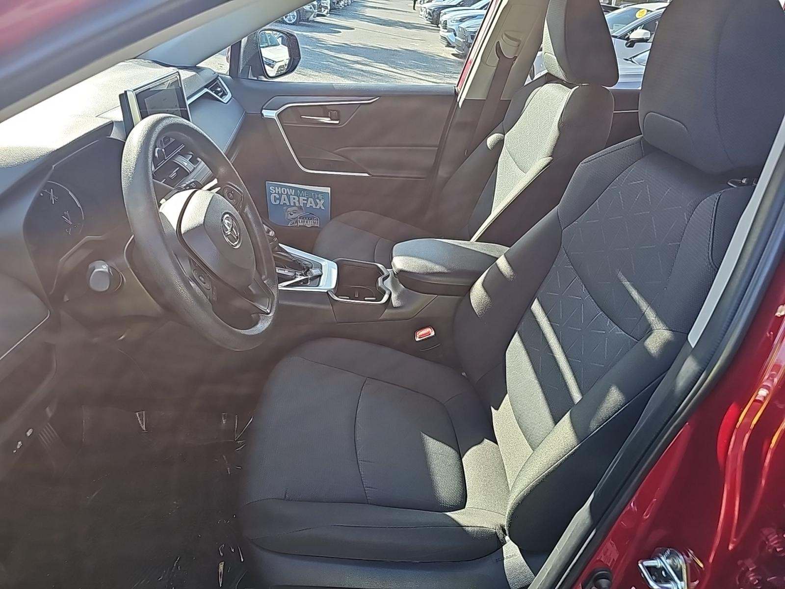 2025 Toyota RAV4 XLE FWD