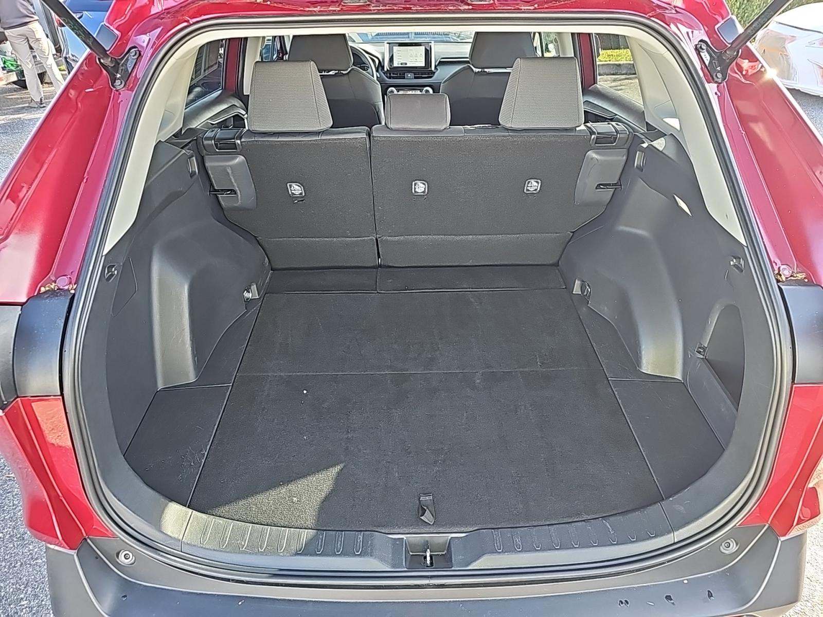 2025 Toyota RAV4 XLE FWD