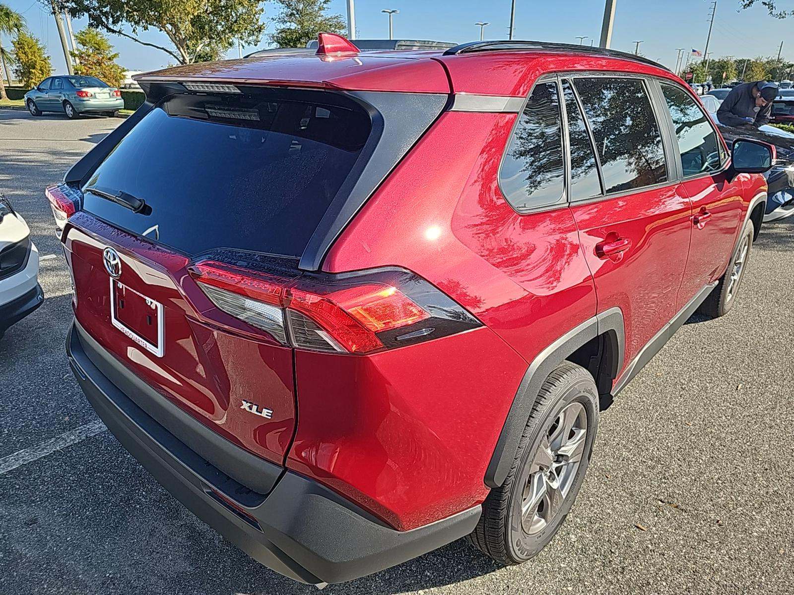 2025 Toyota RAV4 XLE FWD