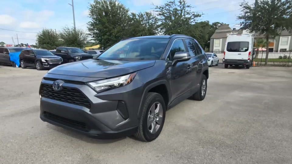 2022 Toyota RAV4 Hybrid XLE