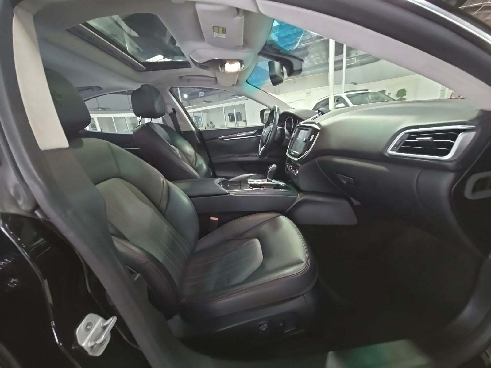 2016 Maserati Ghibli Base RWD