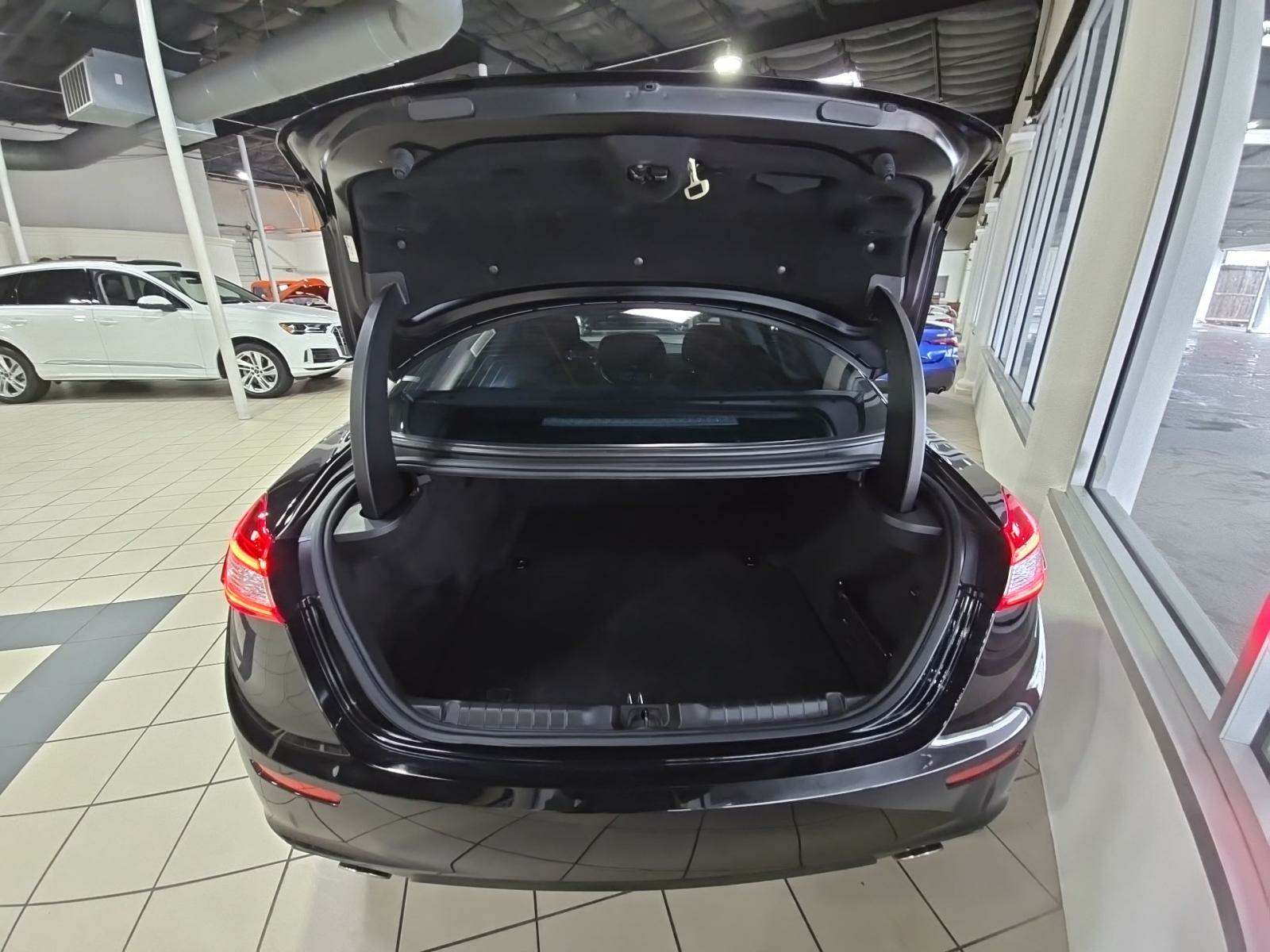 2016 Maserati Ghibli Base RWD