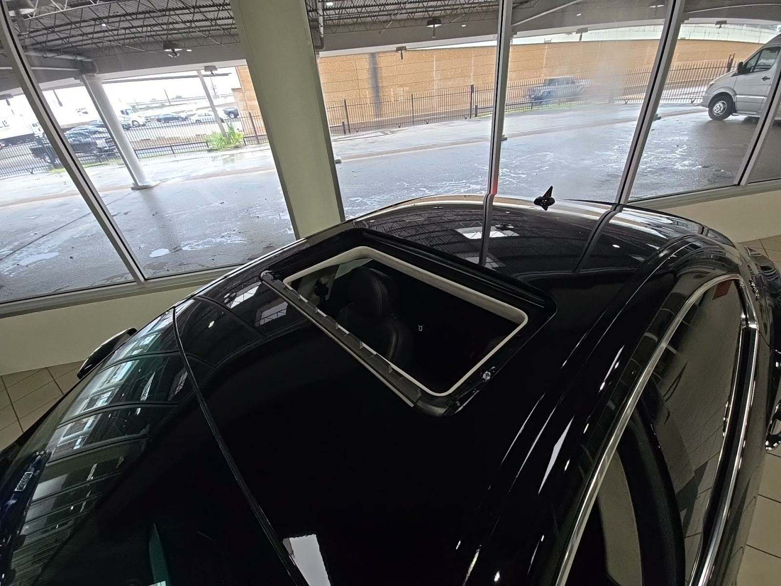 2016 Maserati Ghibli Base RWD