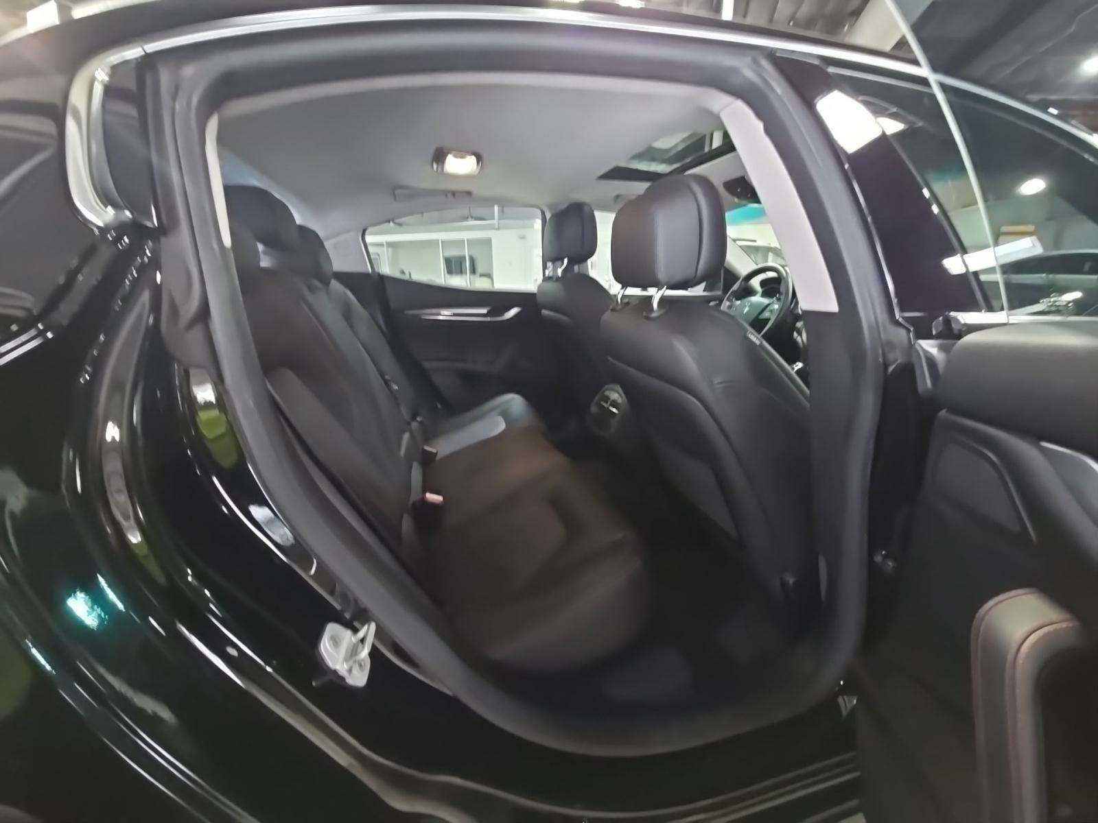 2016 Maserati Ghibli Base RWD