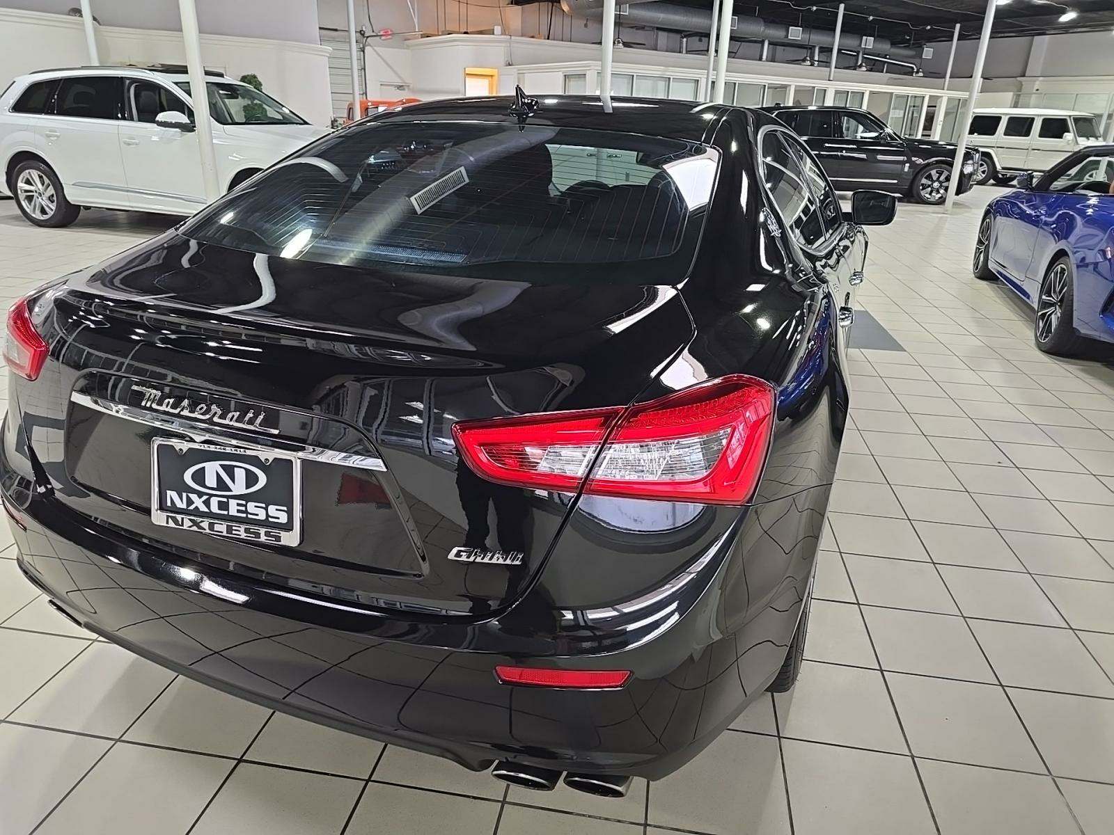 2016 Maserati Ghibli Base RWD