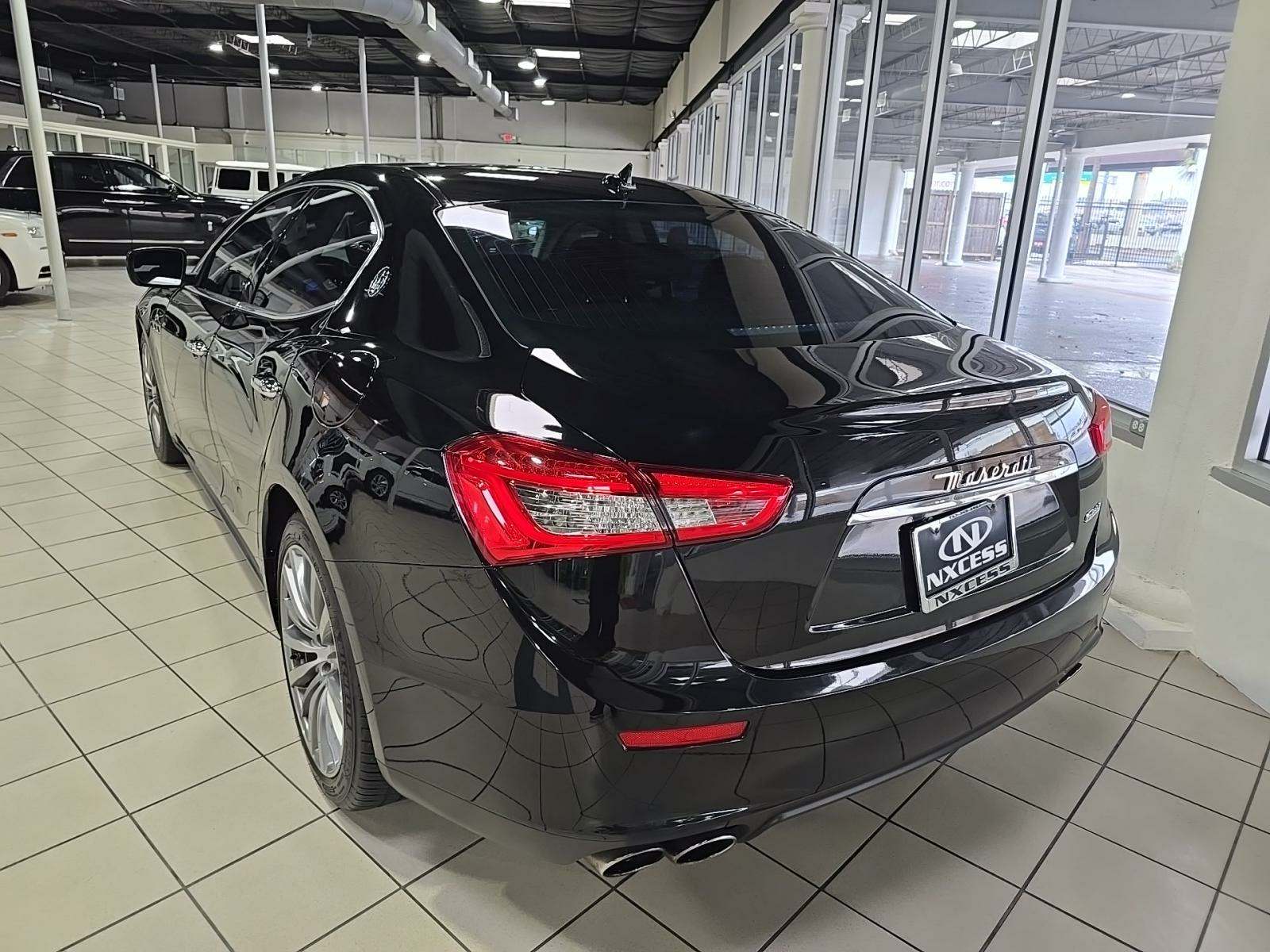 2016 Maserati Ghibli Base RWD