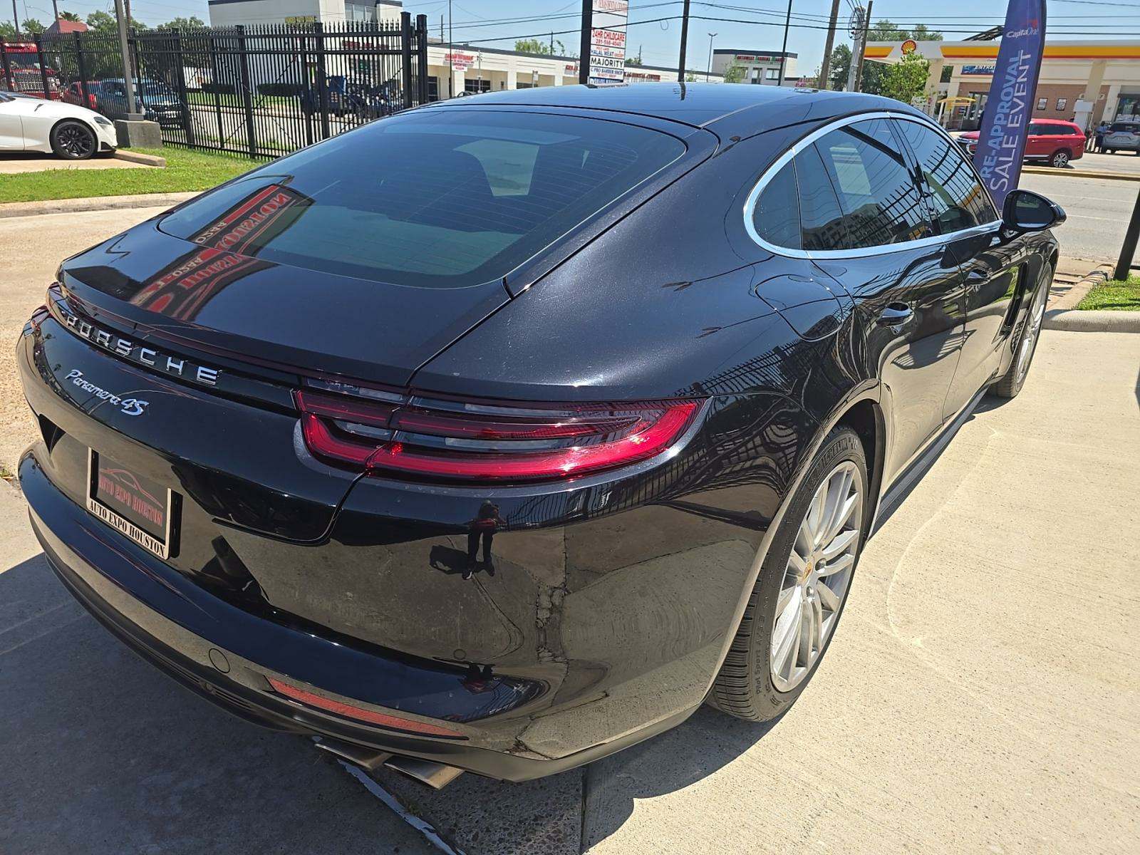 2017 Porsche Panamera 4S AWD