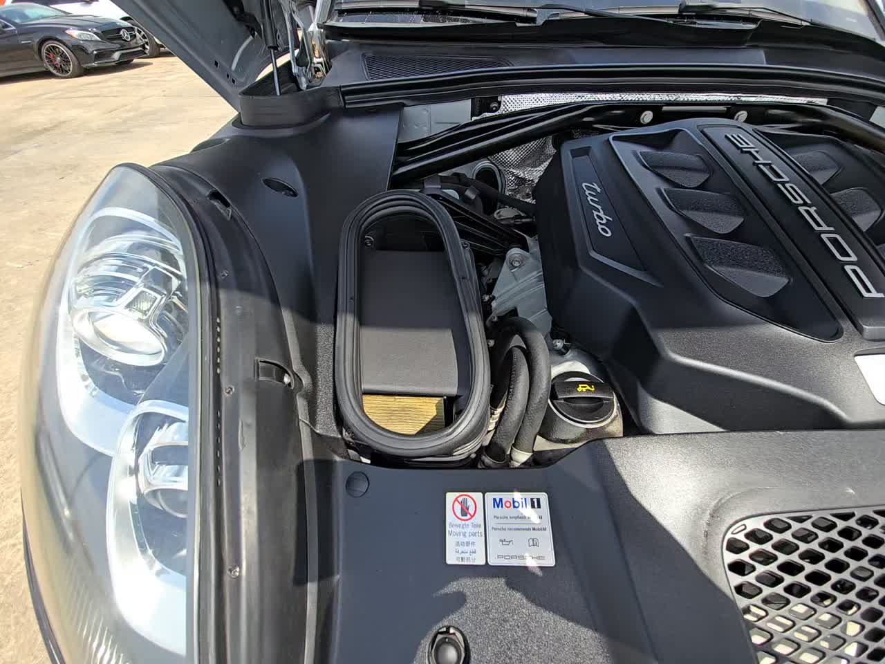 2015 Porsche Macan Turbo AWD