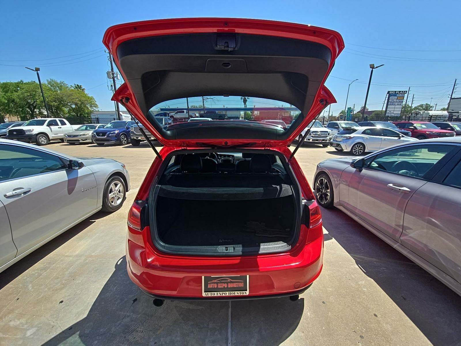 2016 Volkswagen Golf GTI Performance FWD