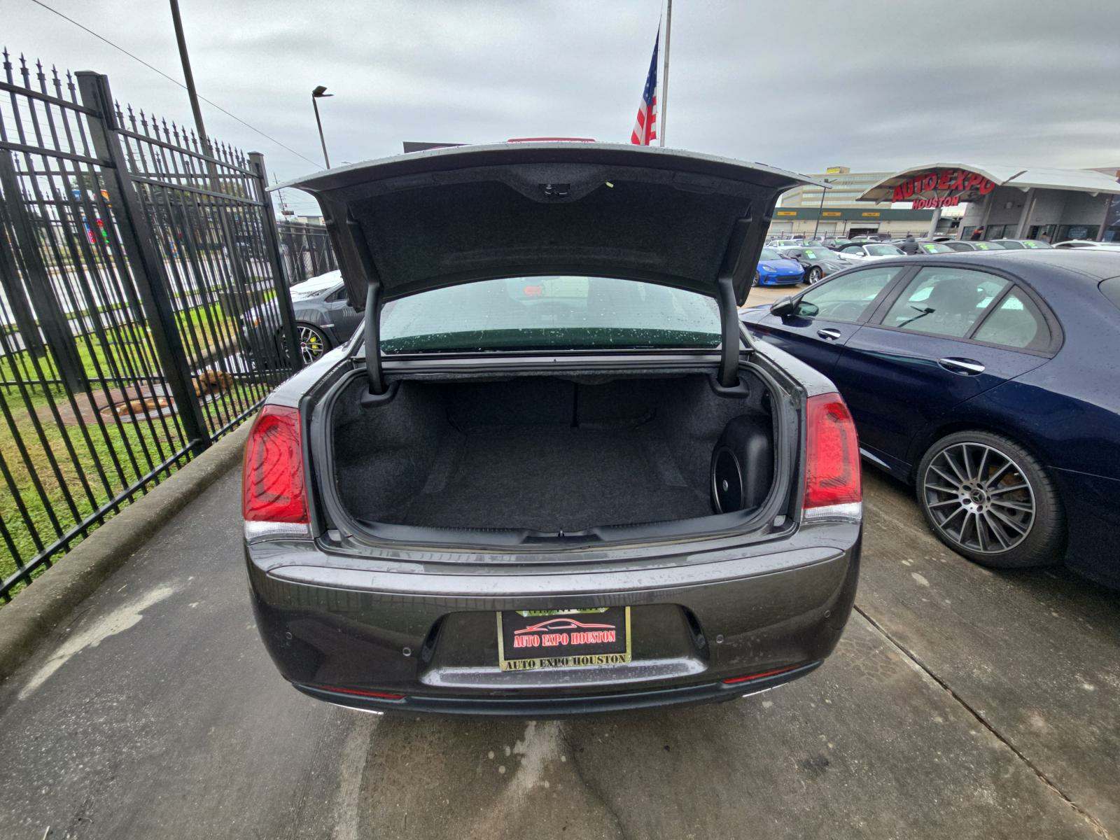 2023 Chrysler 300 300S RWD