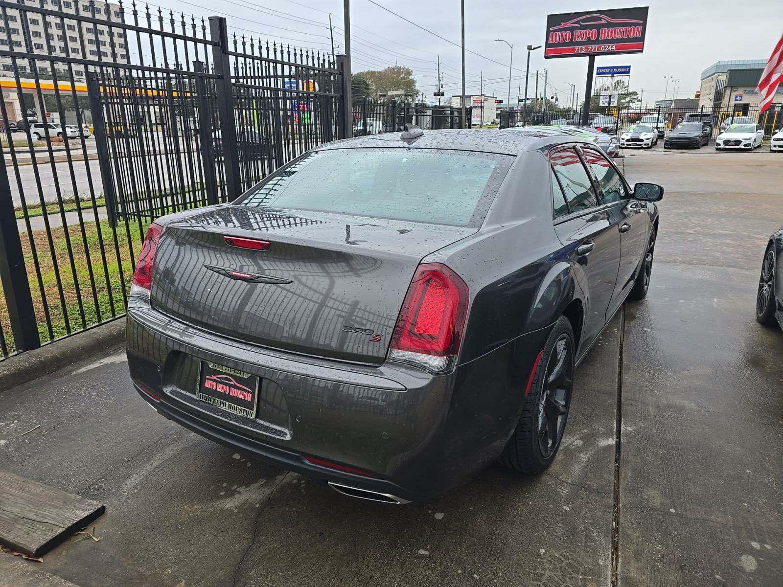 2023 Chrysler 300 300S RWD