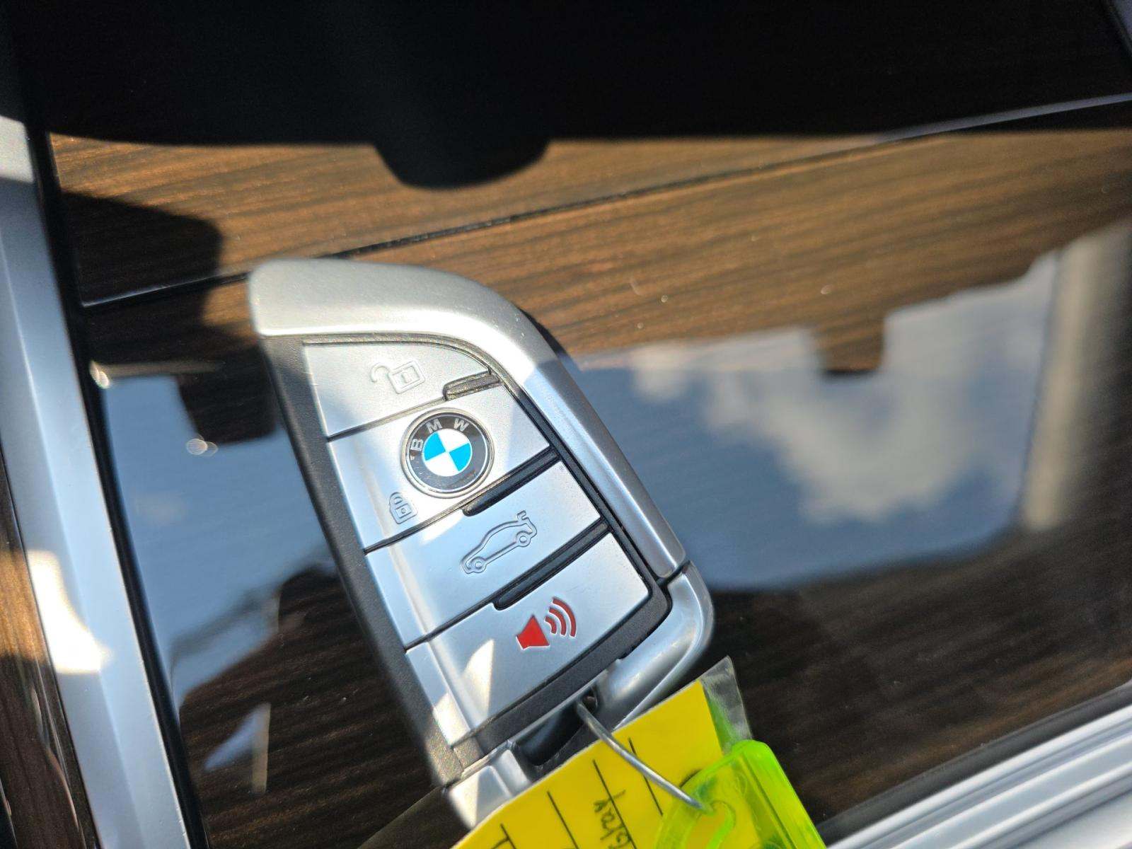 2022 BMW 7 Series M760i xDrive AWD