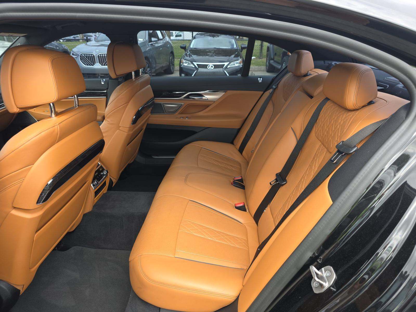 2022 BMW 7 Series 750i xDrive AWD