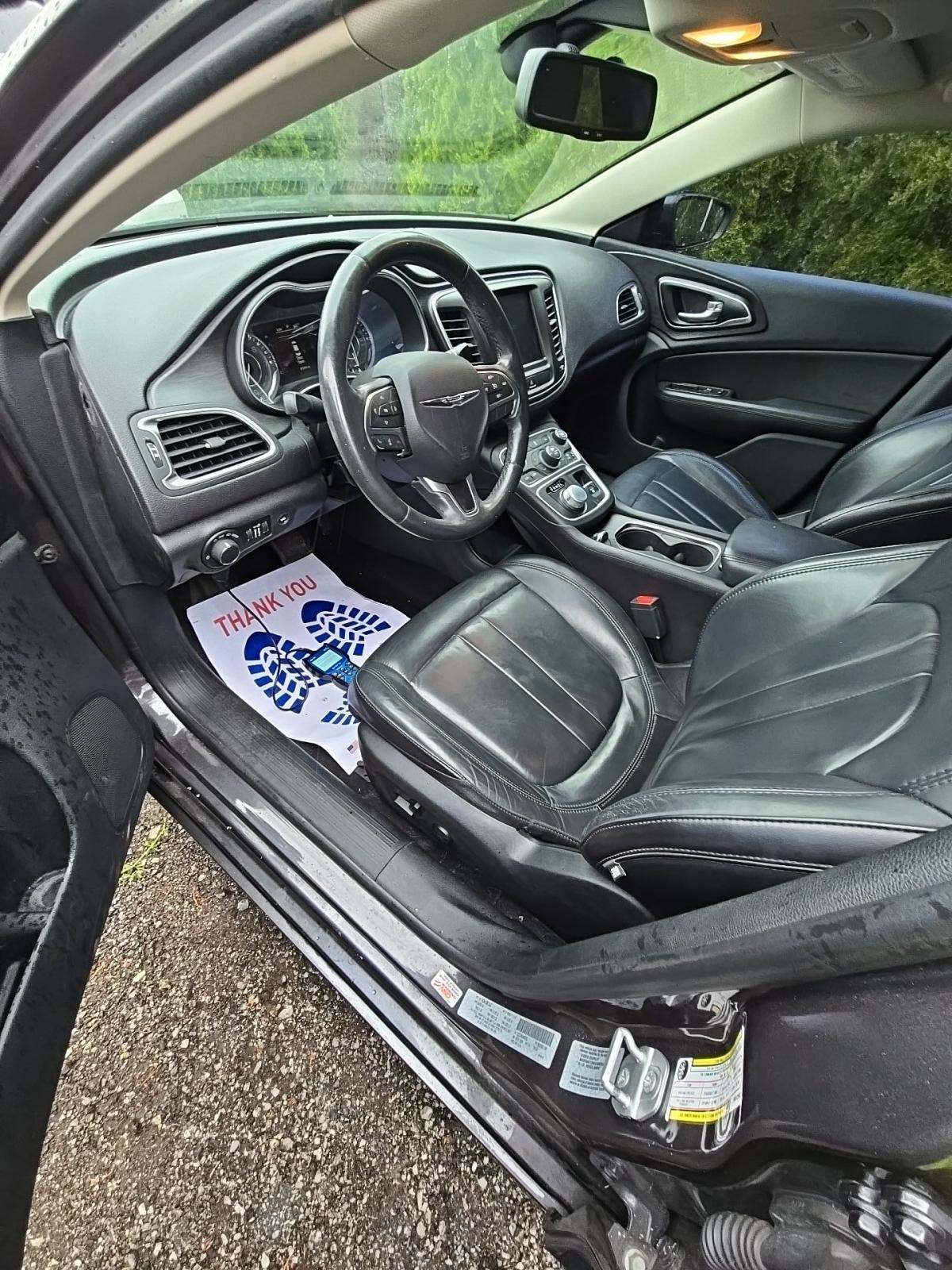 2017 Chrysler 200 Limited Platinum FWD