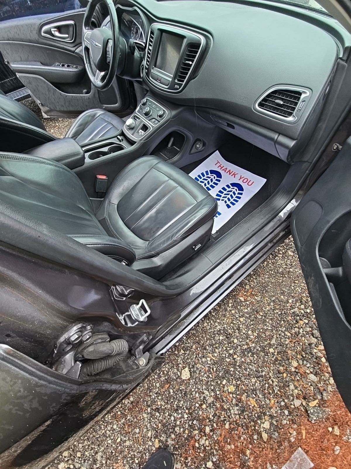 2017 Chrysler 200 Limited Platinum FWD