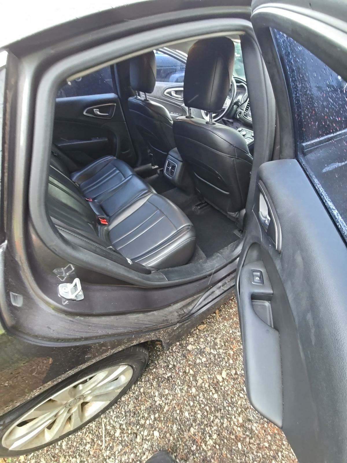 2017 Chrysler 200 Limited Platinum FWD