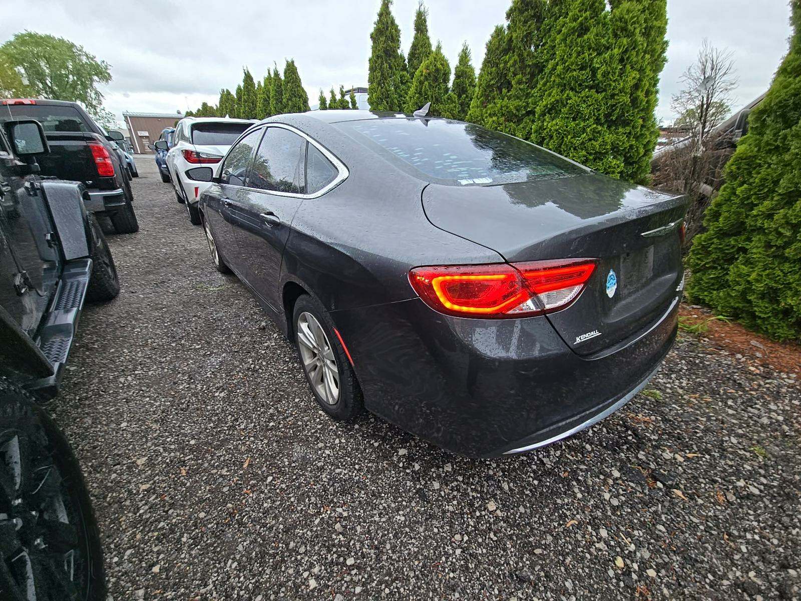 2017 Chrysler 200 Limited Platinum FWD