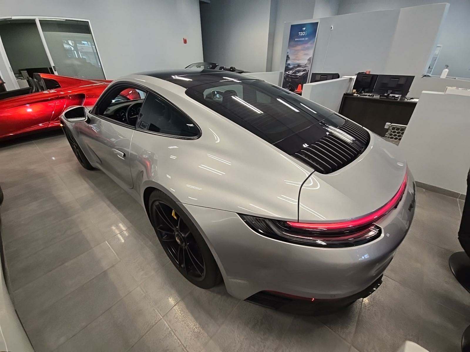 2024 Porsche 911 Carrera GTS RWD