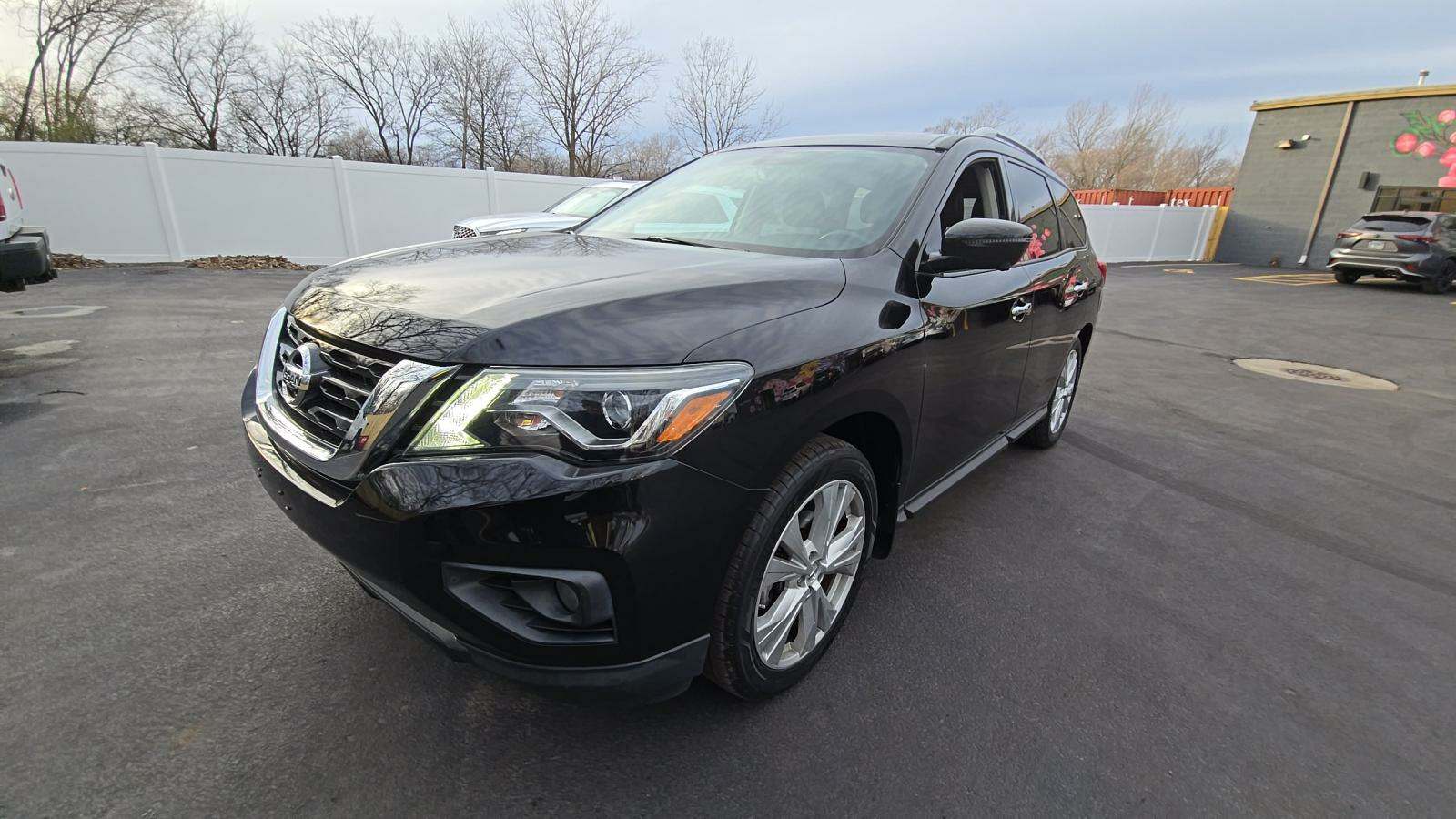 2018 Nissan Pathfinder SL
