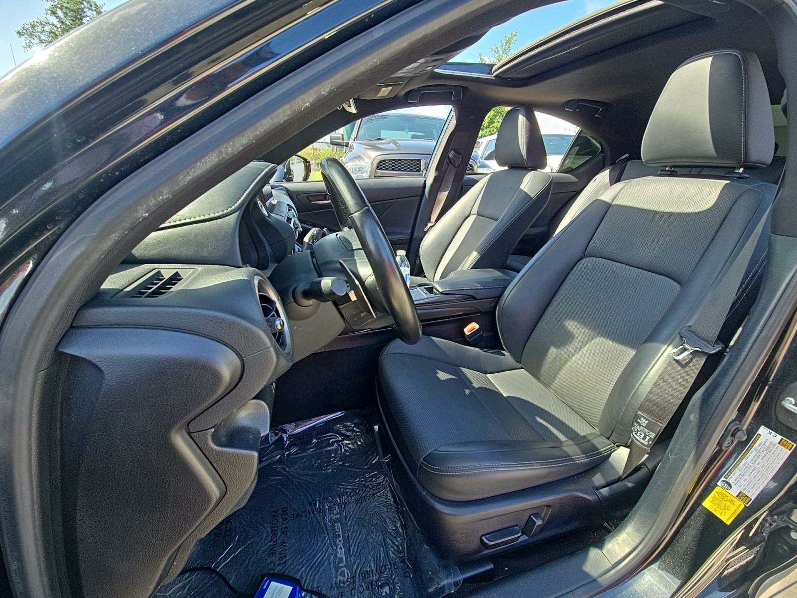 2021 Lexus IS IS 300 RWD