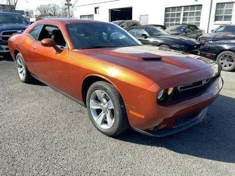 2021 Dodge Challenger SXT RWD