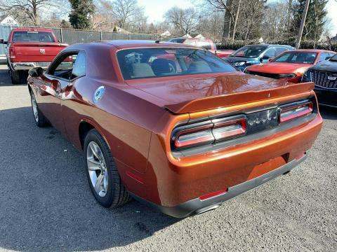 2021 Dodge Challenger SXT RWD