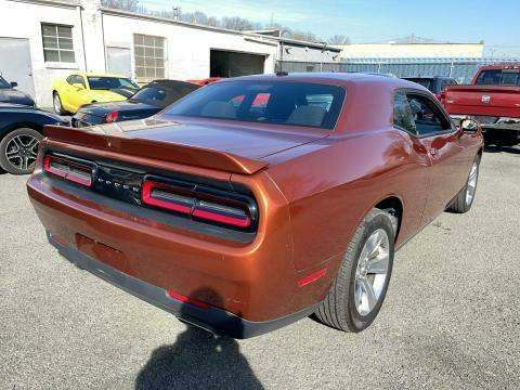 2021 Dodge Challenger SXT RWD
