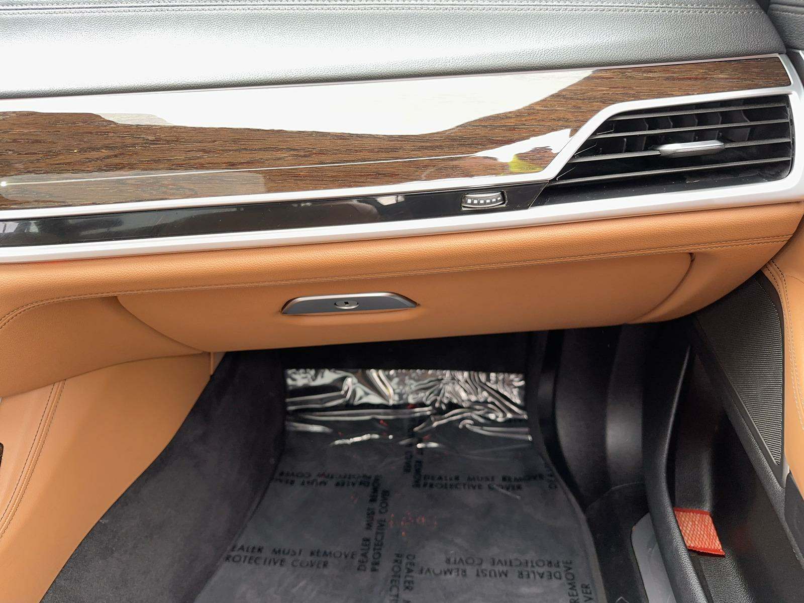 2020 BMW 7 Series 740i M SPORT LINE RWD