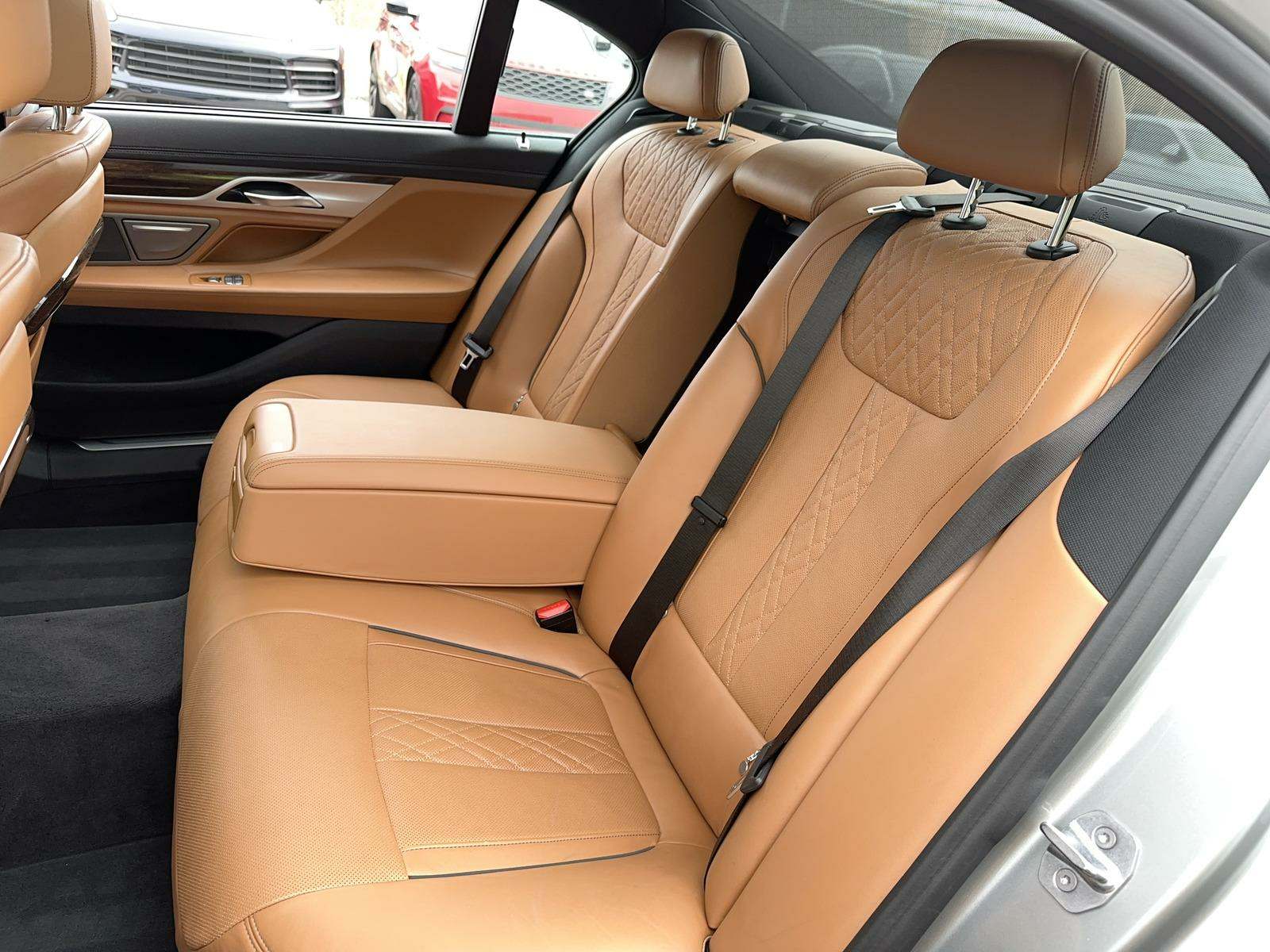 2020 BMW 7 Series 740i M SPORT LINE RWD