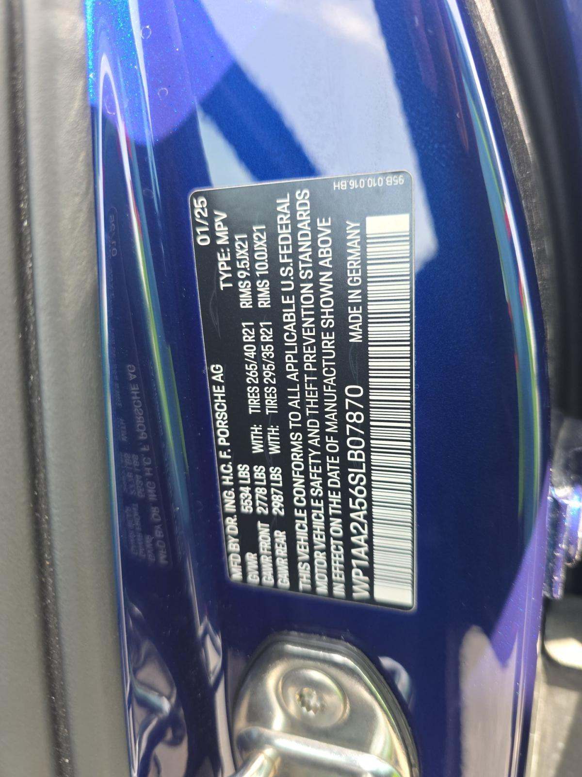 2025 Porsche Macan Base AWD