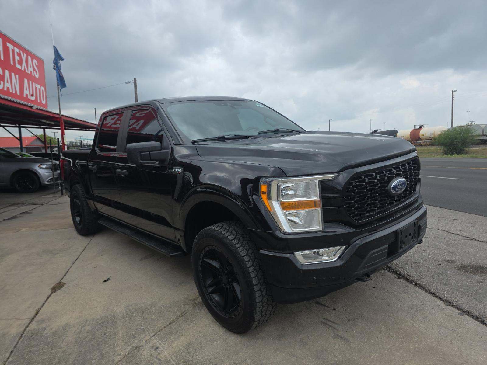 FORD F-150 - 4