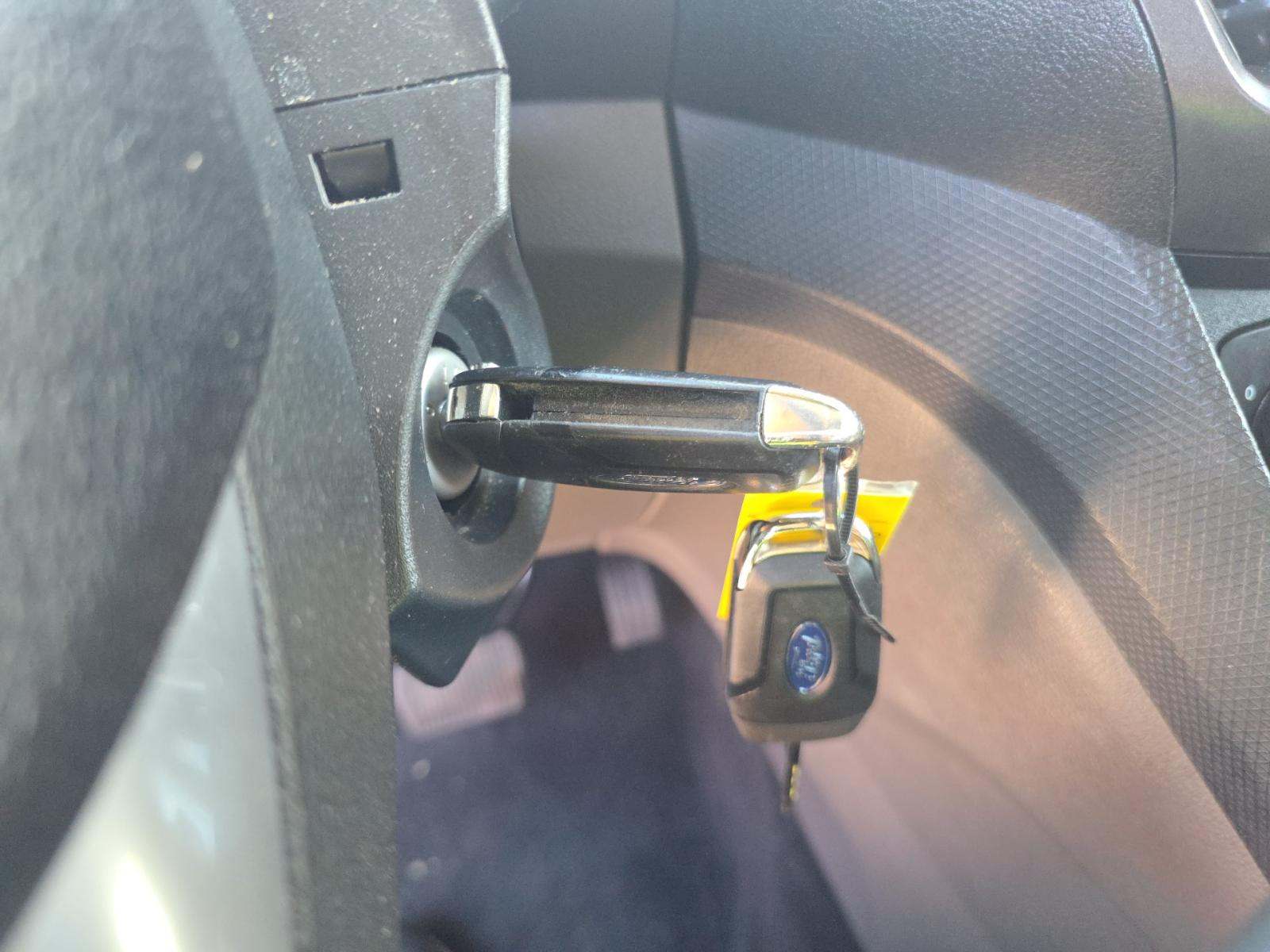 FORD TRANSIT CONNECT - 8