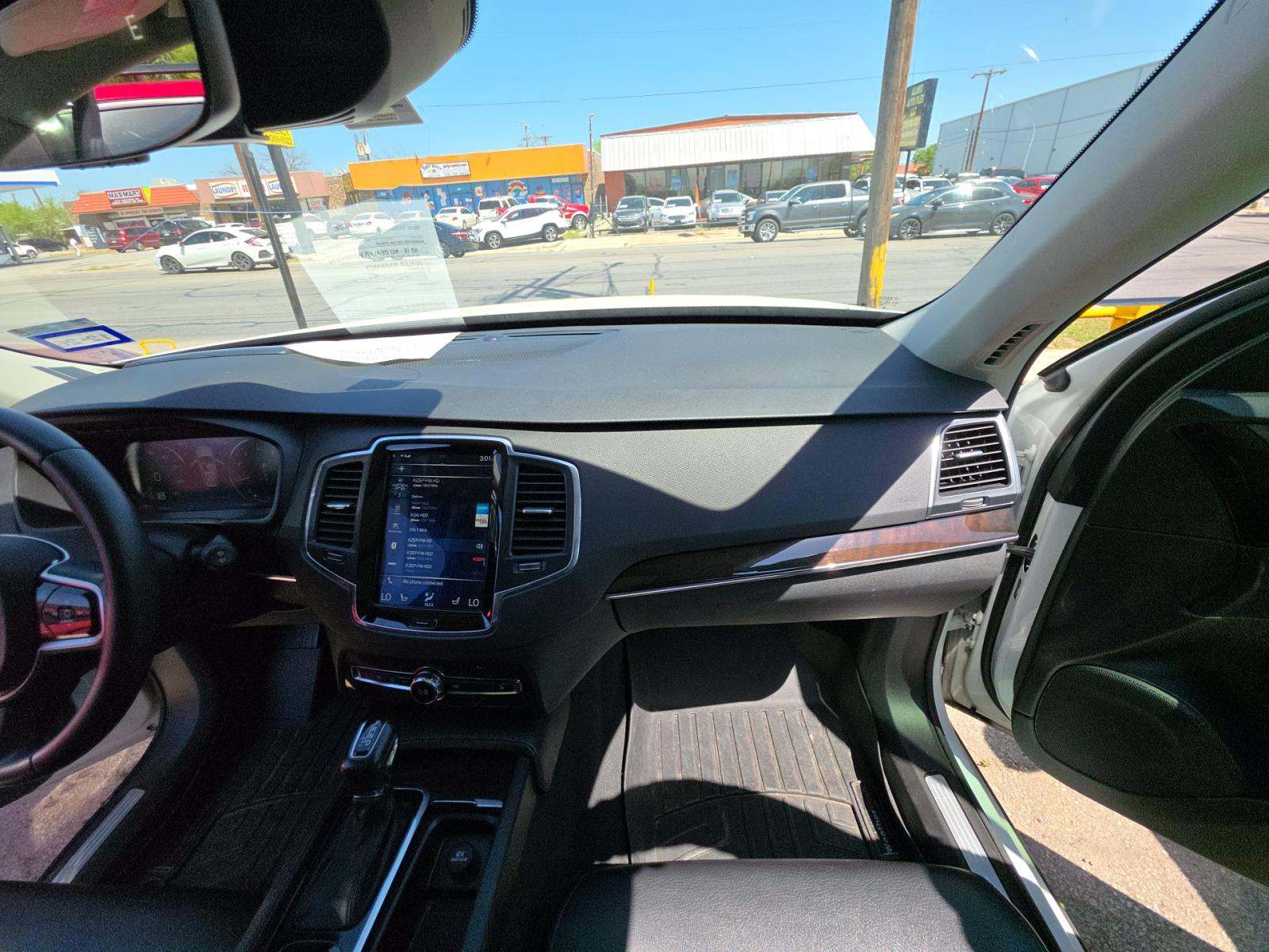 2019 Volvo XC90 T6 Momentum AWD