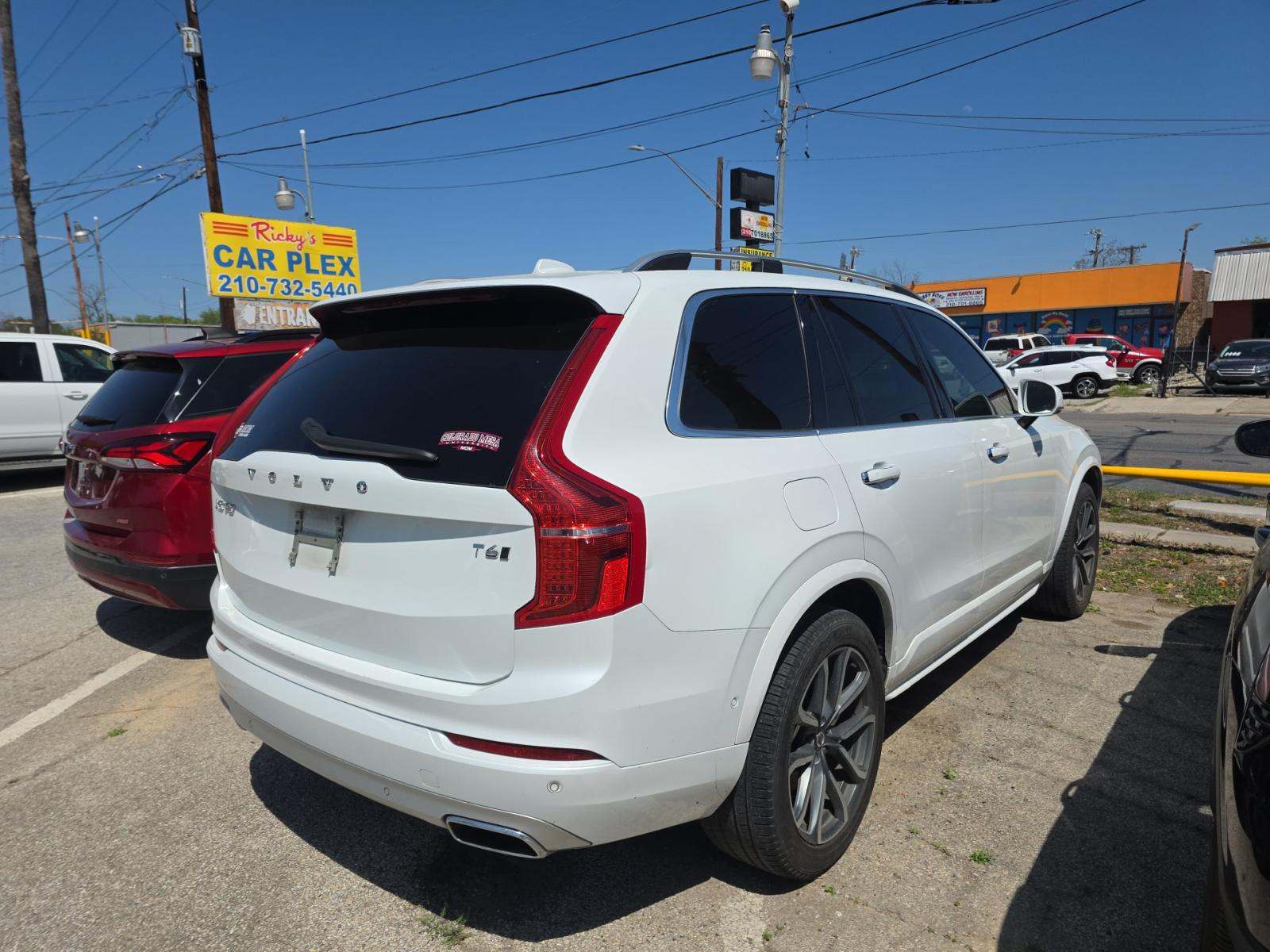 2019 Volvo XC90 T6 Momentum AWD