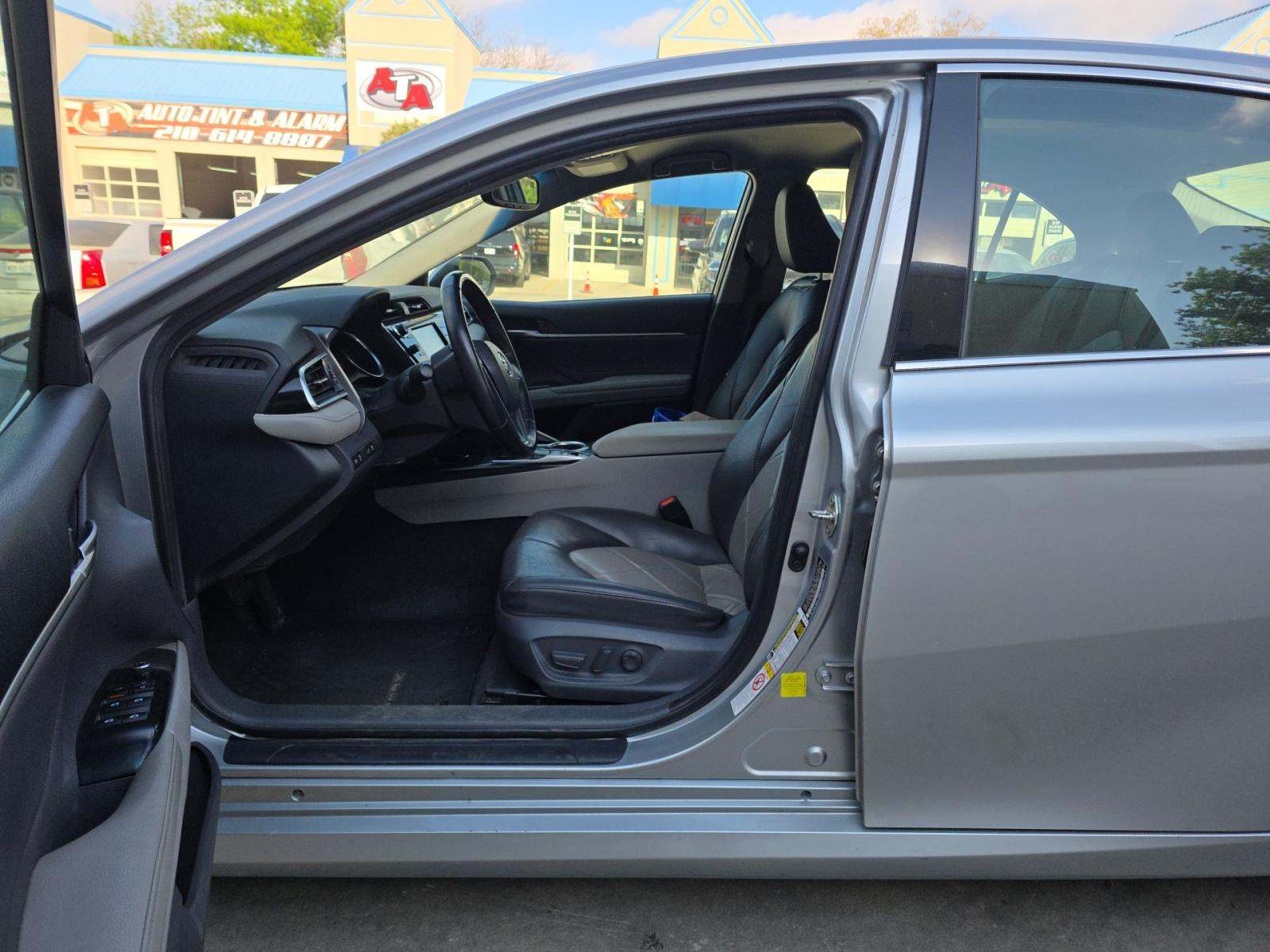 2018 Toyota Camry XLE FWD