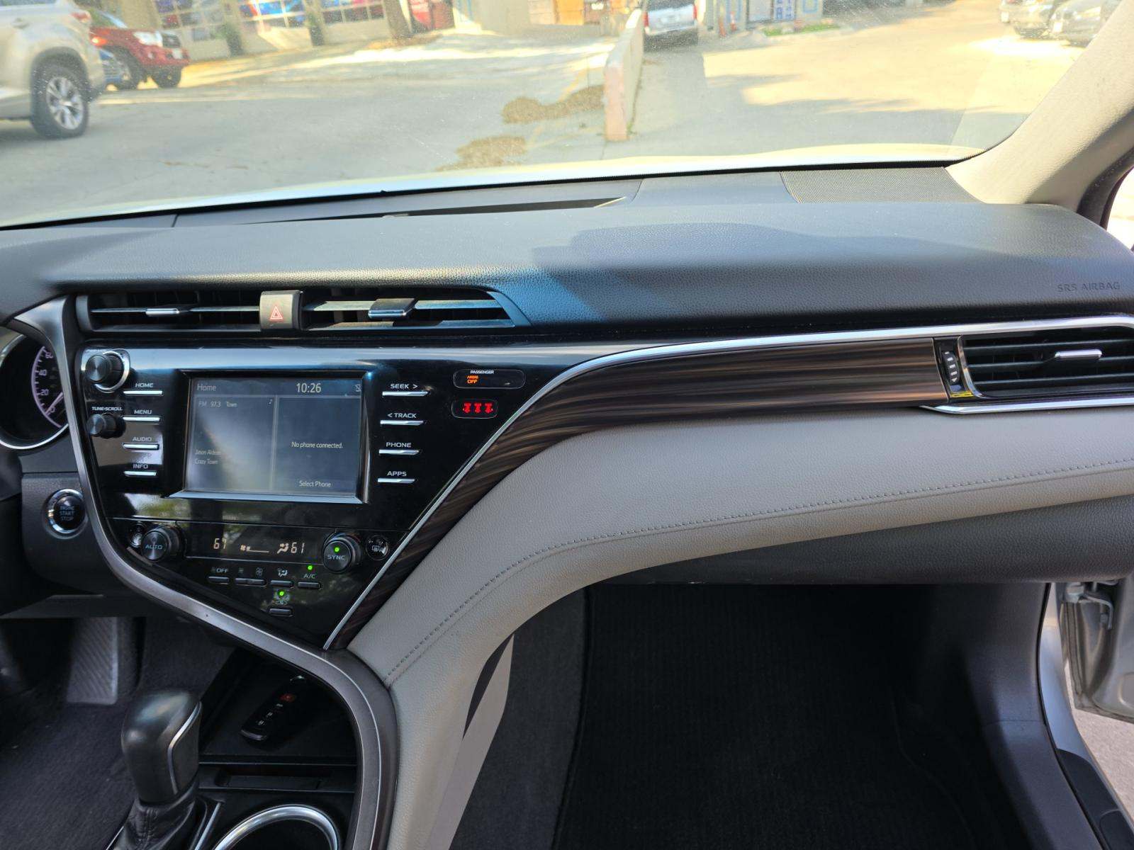 2018 Toyota Camry XLE FWD